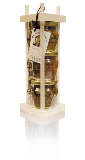 Мёд Башкирский набор Пирамида  ст. б. в дерев. лотке 3*180 гр. (миндаль, курага, грецкий орех)